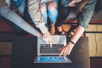 Bien comprendre les 8 étapes du parcours client